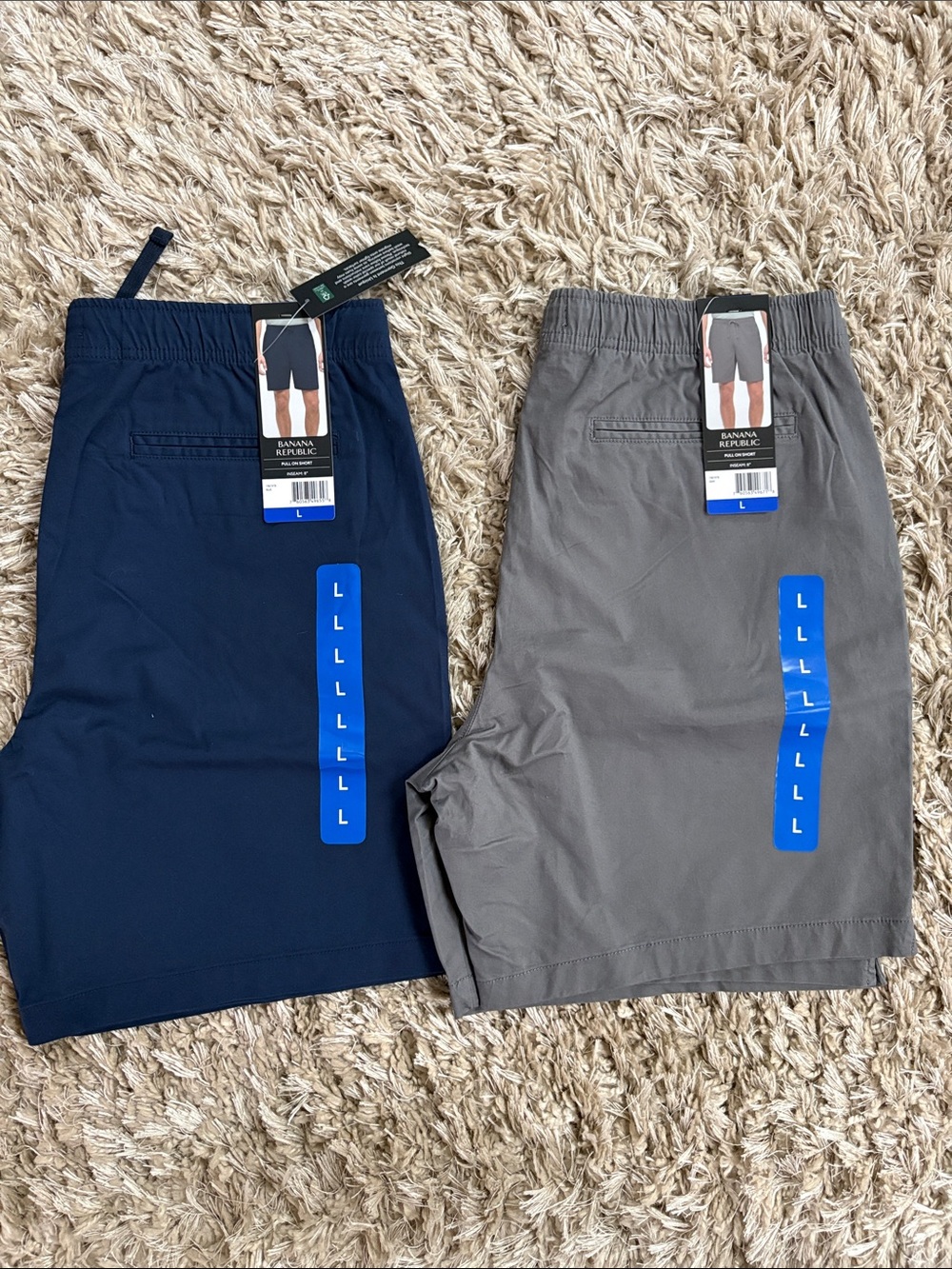 New 2 pair men’s Banana Republic pull on shorts